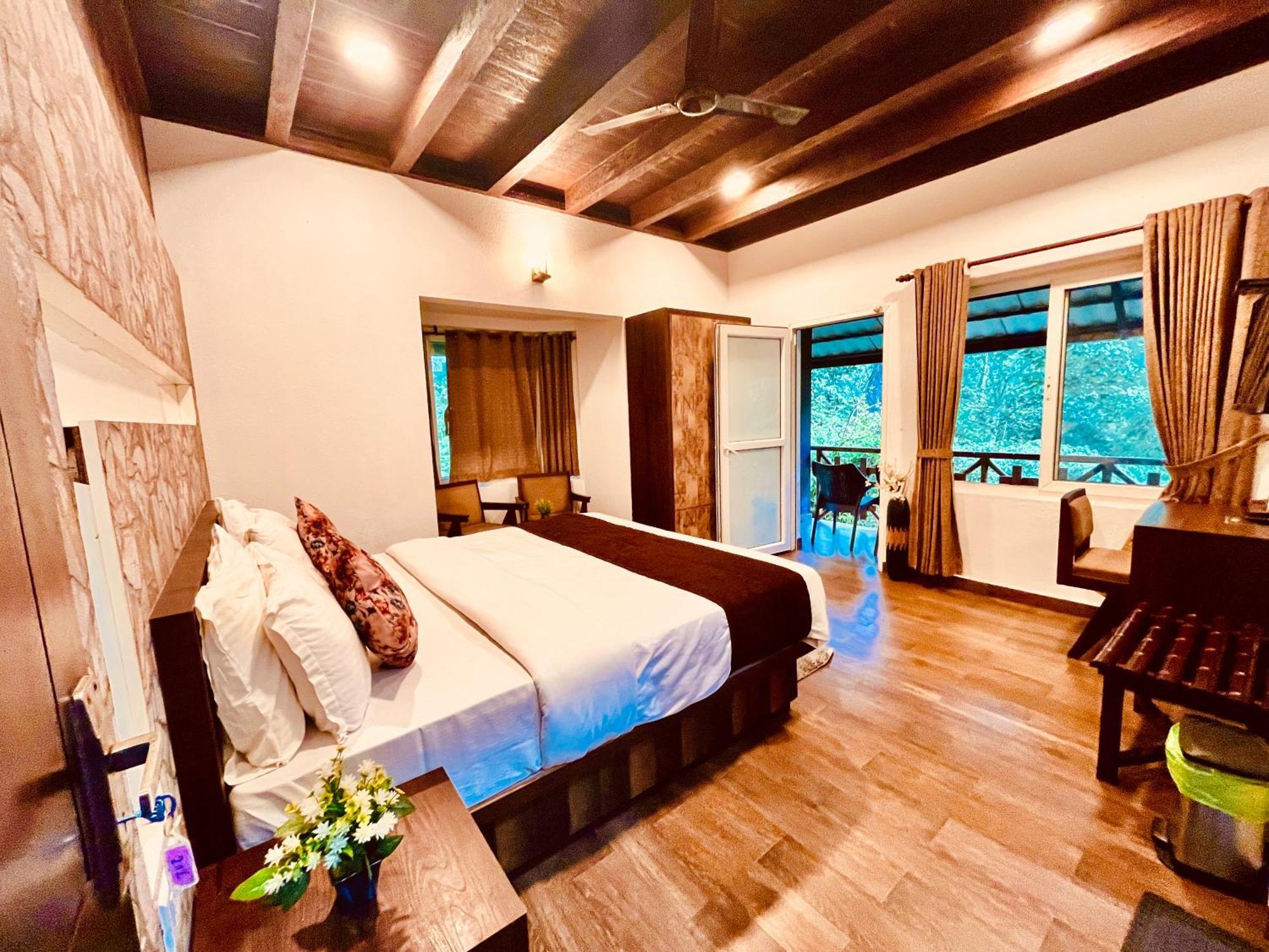 Munnar Tea Estate Cottage And Resort - Away From City Hustle Екстериор снимка