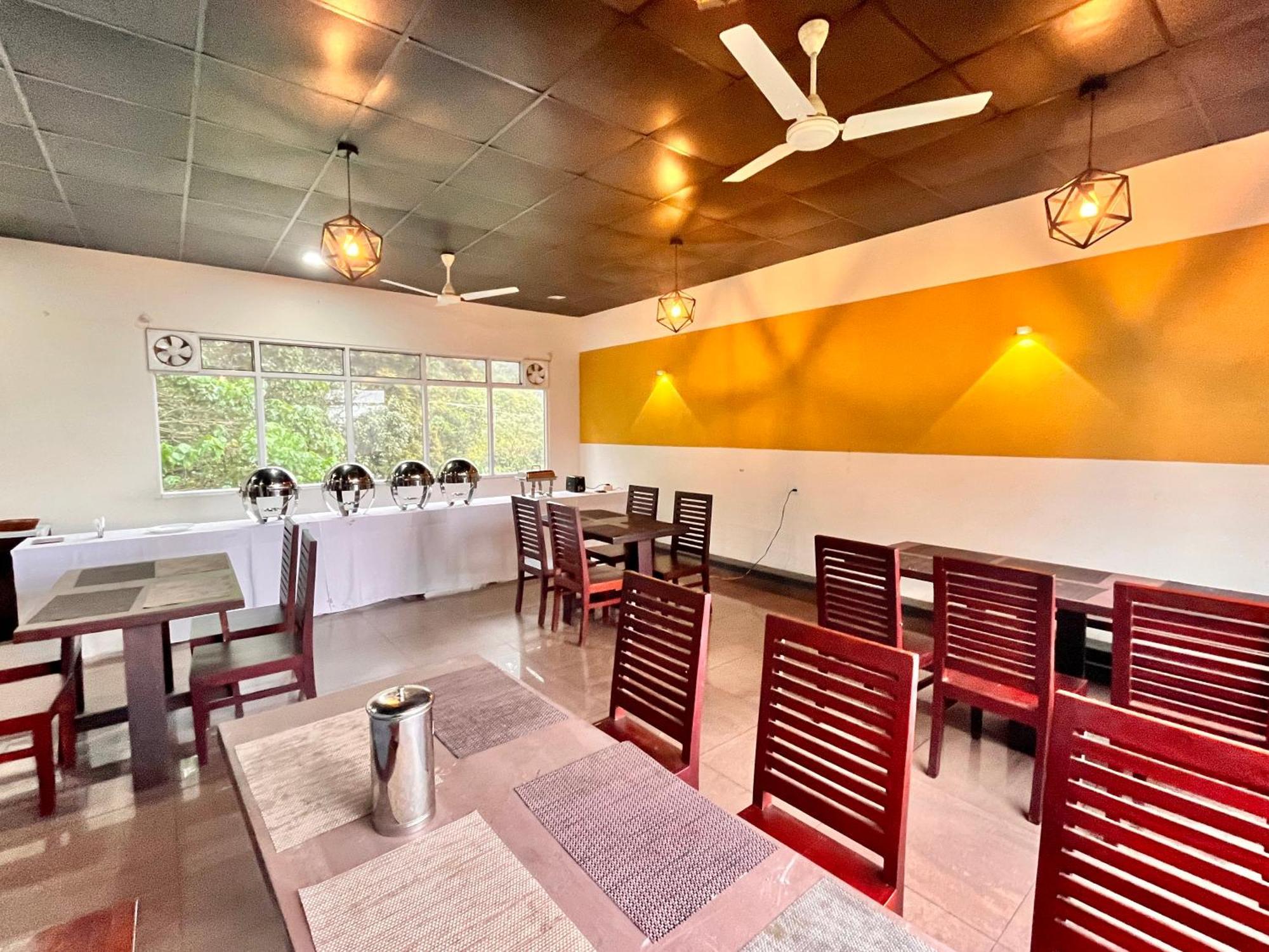 Munnar Tea Estate Cottage And Resort - Away From City Hustle Екстериор снимка