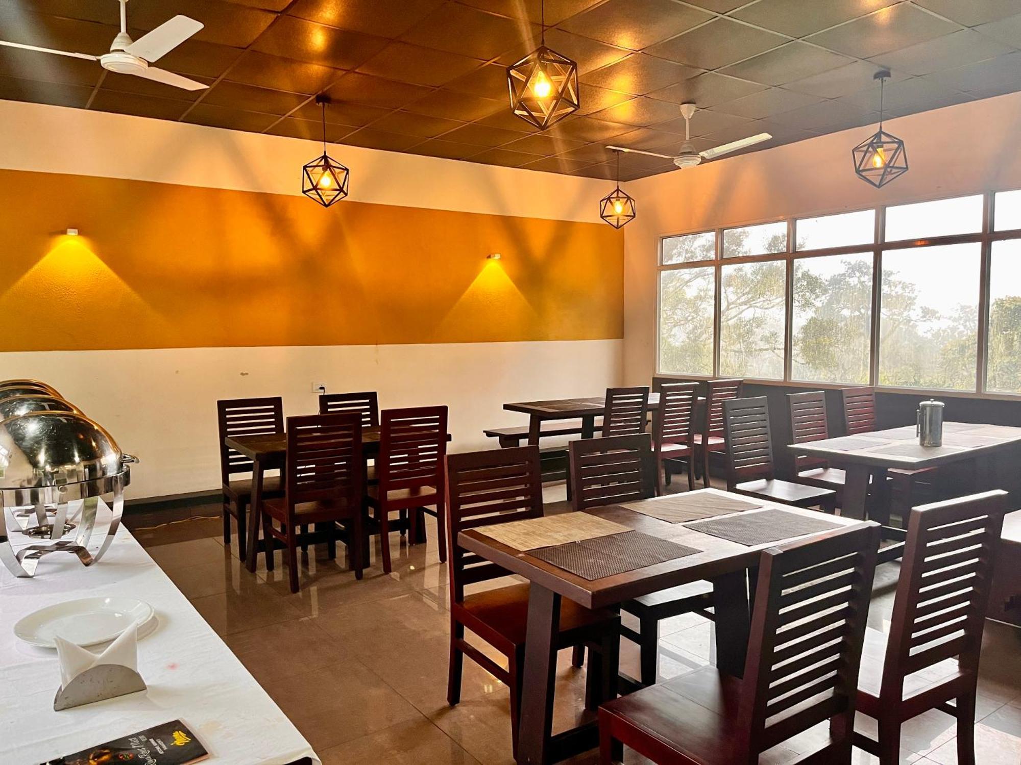 Munnar Tea Estate Cottage And Resort - Away From City Hustle Екстериор снимка